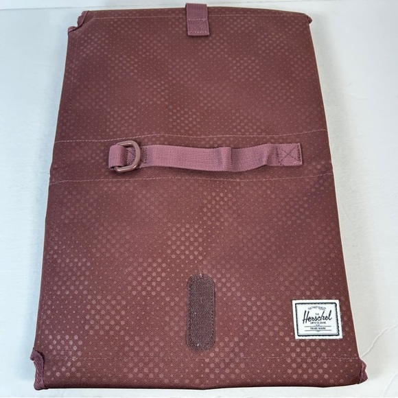 Herschel Supply Company Men's Maroon Toiletry Bag - Picture 4 of 7